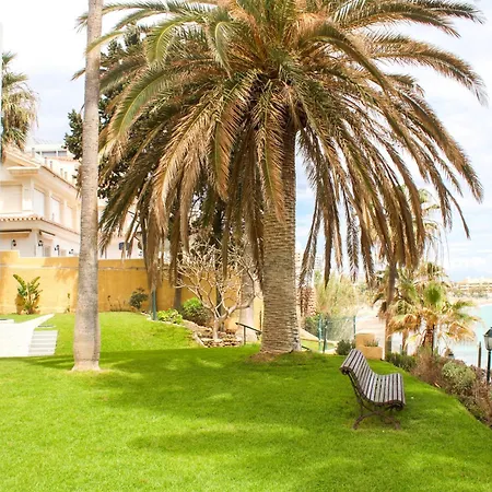 1 Bed Garden Sleeps 2, Parking, Next To Apartment Benalmadena