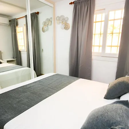 Apartment 1 Bed Garden Sleeps 2, Parking, Next To Benalmadena
