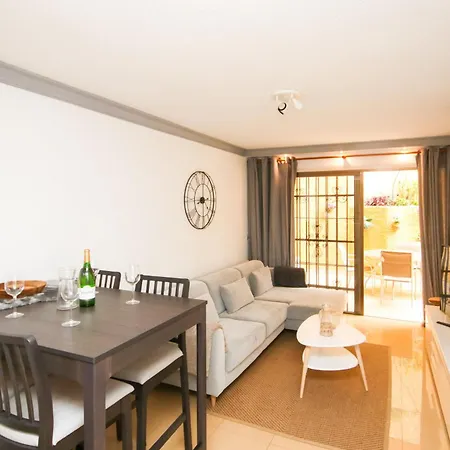 1 Bed Garden Sleeps 2, Parking, Next To Benalmadena